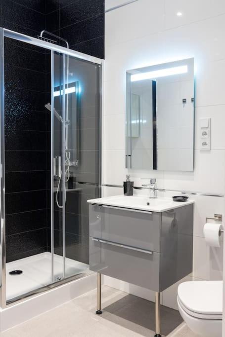 With Air Conditioning In The Heart Of Cracow Heart Appartement *