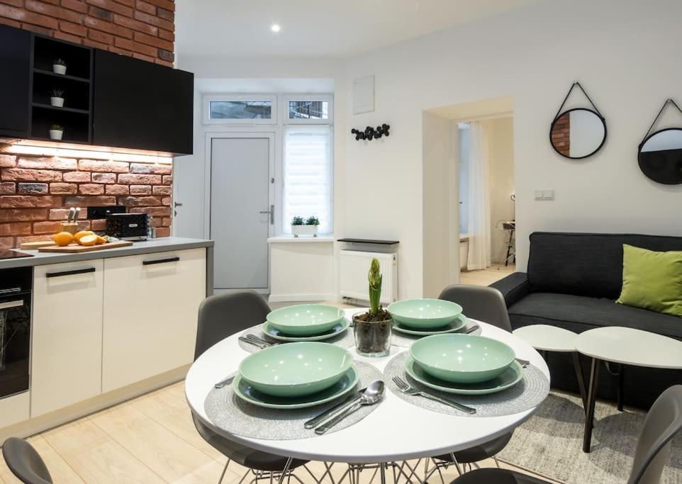 With Air Conditioning In The Heart Of Cracow Heart Appartement