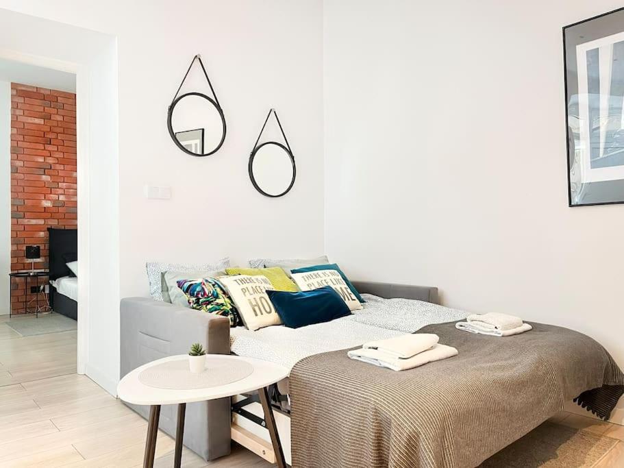 With Air Conditioning In The Heart Of Cracow Heart Appartement